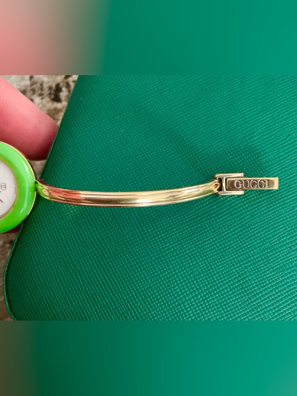 Authentic GUCCI bangle watch with Interchangeable Ringsππβ€οΈπ§‘π€ - Picture 6 of 16